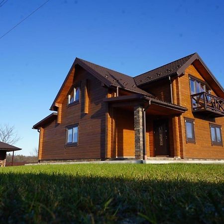 Villa Family House Truskavets Modrychi Bagian luar foto