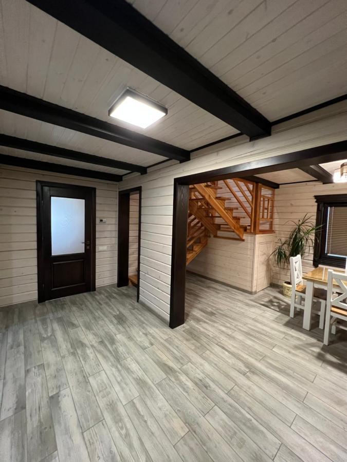 Villa Family House Truskavets Modrychi Bagian luar foto
